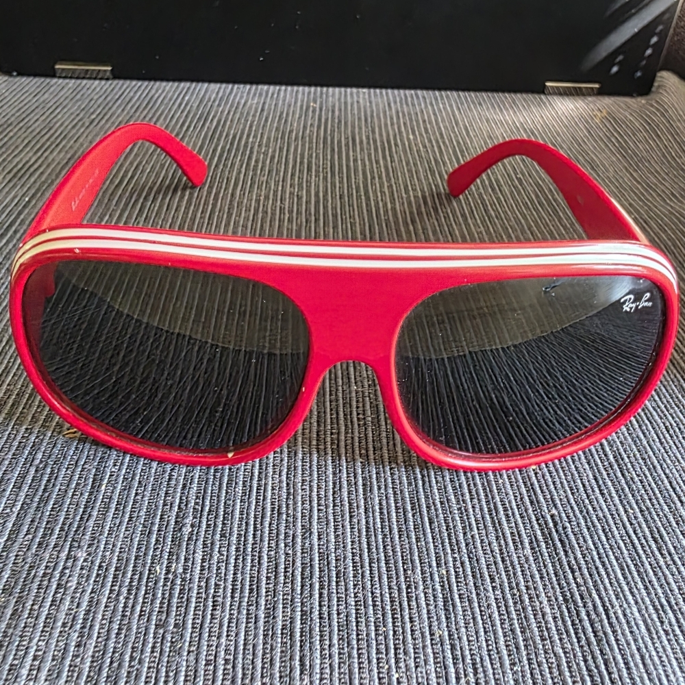 Ray-Ban Vagabond Vintage Red Sunglasses